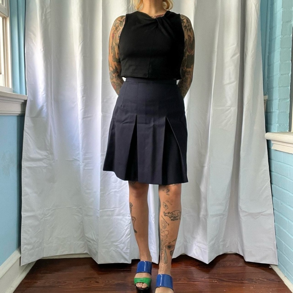 navy blue school girl skirt thick fabric waist 25”